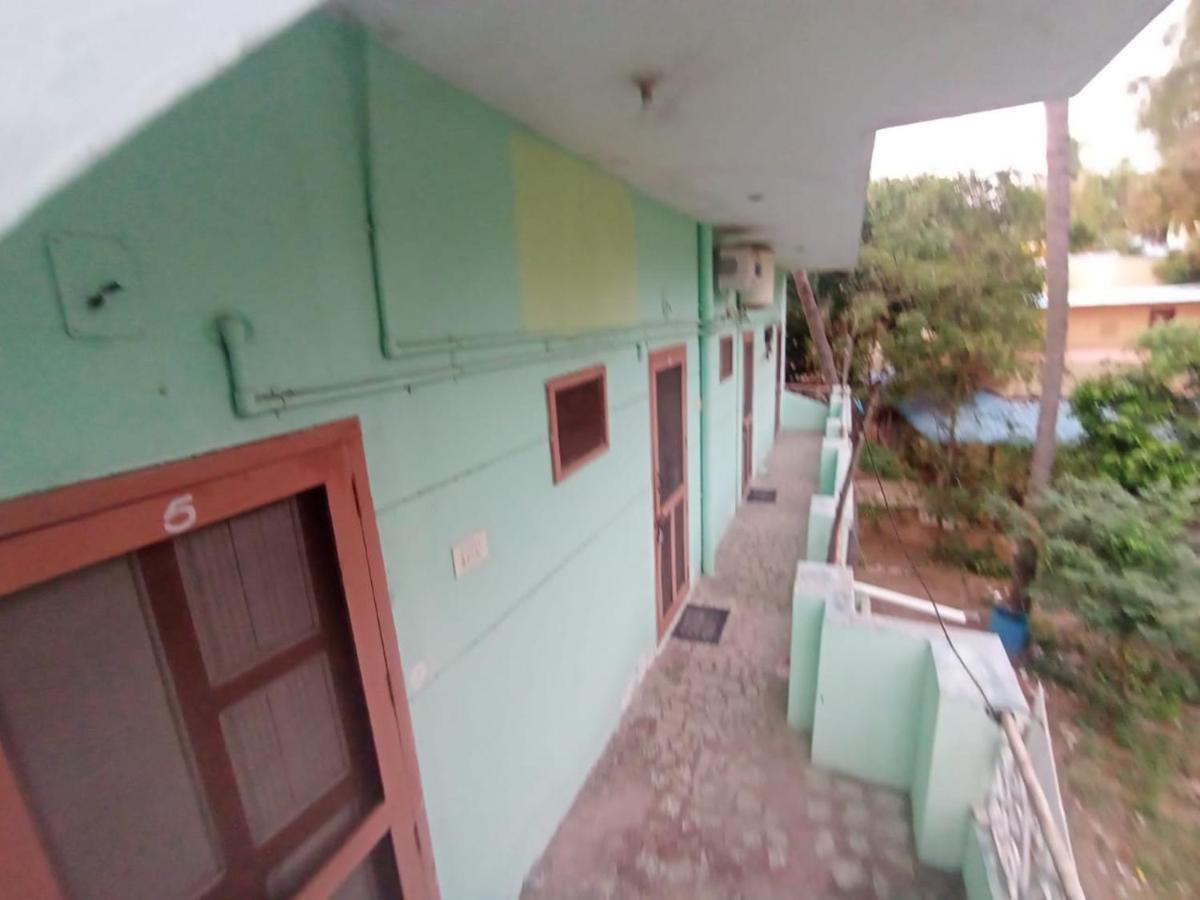 Sri Shankaraa Guest House Tiruvannamalai Ngoại thất bức ảnh